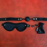 SEI MIO - Sensory Surrender - Blindfold, Gag and Earplug Kit