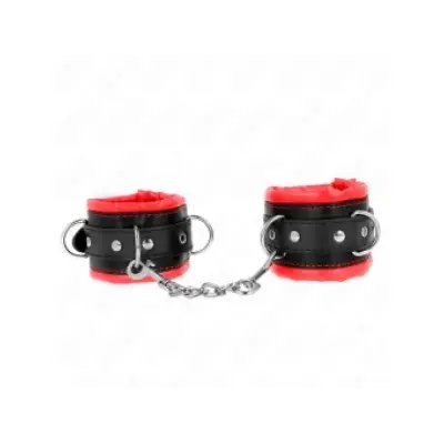 Kink Heavy Wrist Restraints With Red Fur Lined Adjustable 20-30 Cm X 6 Cm