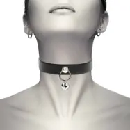 Coquette Accessories - Chic Desire Choker - Halsband i Veganskt Läder med Ring & Skallra
