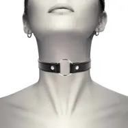 Coquette Accessories - Chic Desire Choker - Halsband i Veganskt läder med ring - Svart