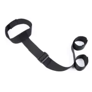 Halsband Choker med Handbojor - Svart
