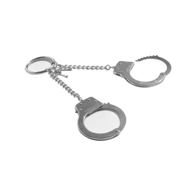 Sex & Mischief: Ring Metal Handcuffs
