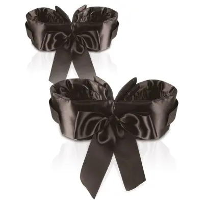 Pipedream Fetish Fantasy: Bowtie Cuffs