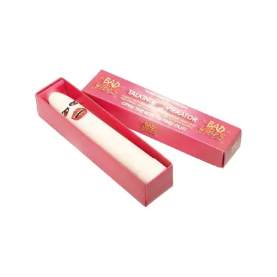 Bad Vibes: Freddy, Talande Vibrator